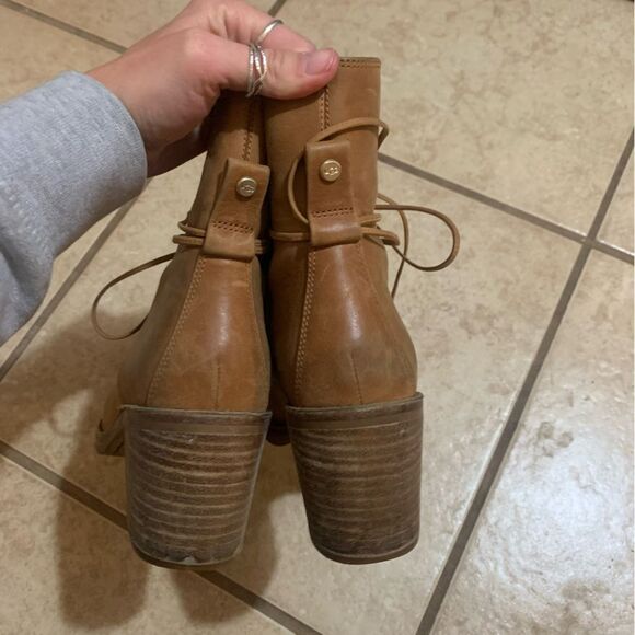 UGG Heeled Booties size 8 - Picture 3 of 9